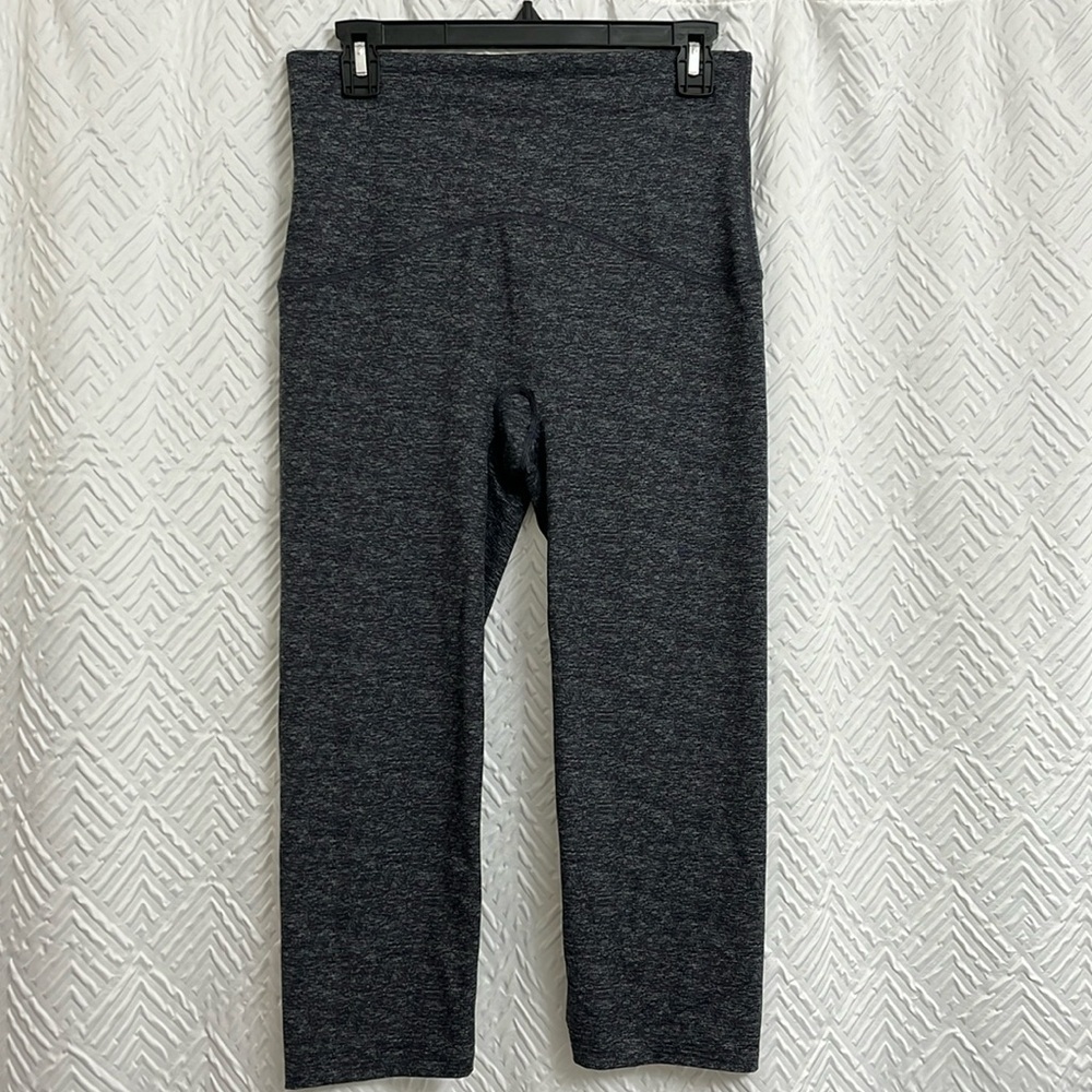 SPANX by Sara Blakely Gray Capri Leggings Size XL